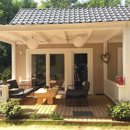 Nad Morzem Mojo Miodno Checz Lodge Sasino