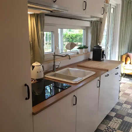 Nad Morzem Mojo Miodno Checz Lodge *