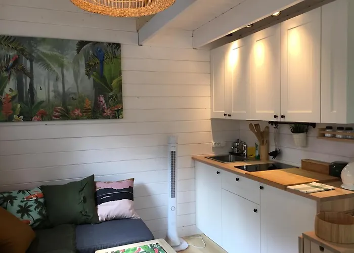 אכסניה Nad Morzem Mojo Miodno Checz *