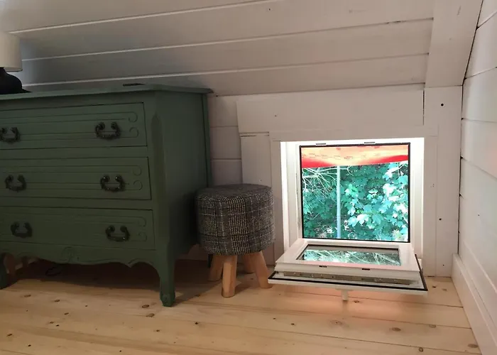 Nad Morzem Mojo Miodno Checz אכסניה