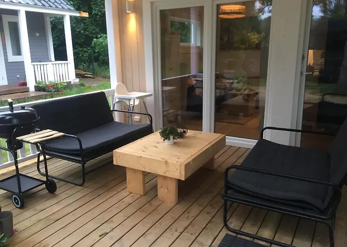 Nad Morzem Mojo Miodno Checz אכסניה