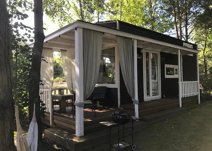 Nad Morzem Mojo Miodno Checz אכסניה סאשינו