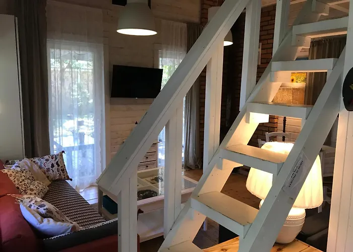 Nad Morzem Mojo Miodno Checz אכסניה